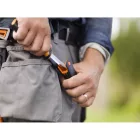Fiskars Általános kés - tokba épített élezővel
