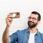 iPhone 14 Tok - Dux Ducis Grit Leather MagSafe - Barna