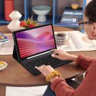 Lenovo Tab 10.1 TB-311 Tok - Tech-Protect SC Ceruzatartóval és Angol Billentyűzettel - Fekete