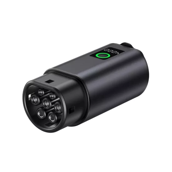 V2L Type 2 - Schuko 3500W Adapter - Kijelzővel és Tokkal - Fekete