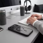 iPhone 17 Pro / 18 Pro Tok - Tech-Protect Magmat Magsafe CC - Átlátszó-Fekete