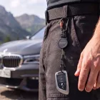 Tech-Protect ATH04 UrbanLoop Lopásgátló Telefontartó Behúzható Hordszíjjal - Fekete-Narancs